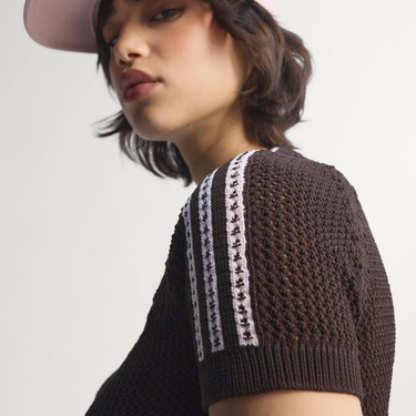 KNITTED CROCHET CALI TEE Aurora Coffee