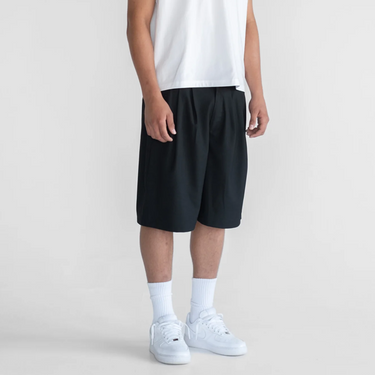 Wide Leg Pleated Short - Black